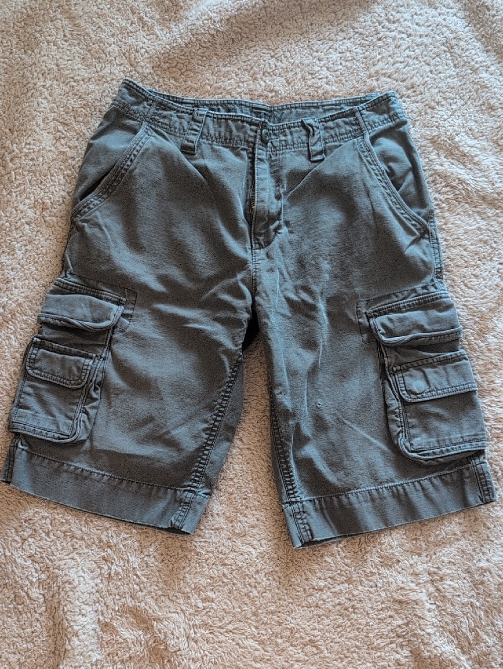 Old Navy Size 29 Men's Gray Cargo Shorts - Utility Pocket Design
